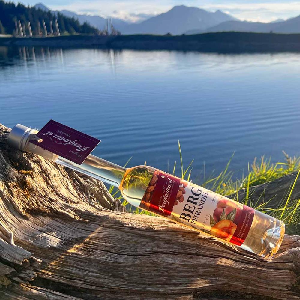 Berg Pfirandel 32 % Vol. 350 ml